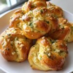 Easy Homemade Garlic Knots